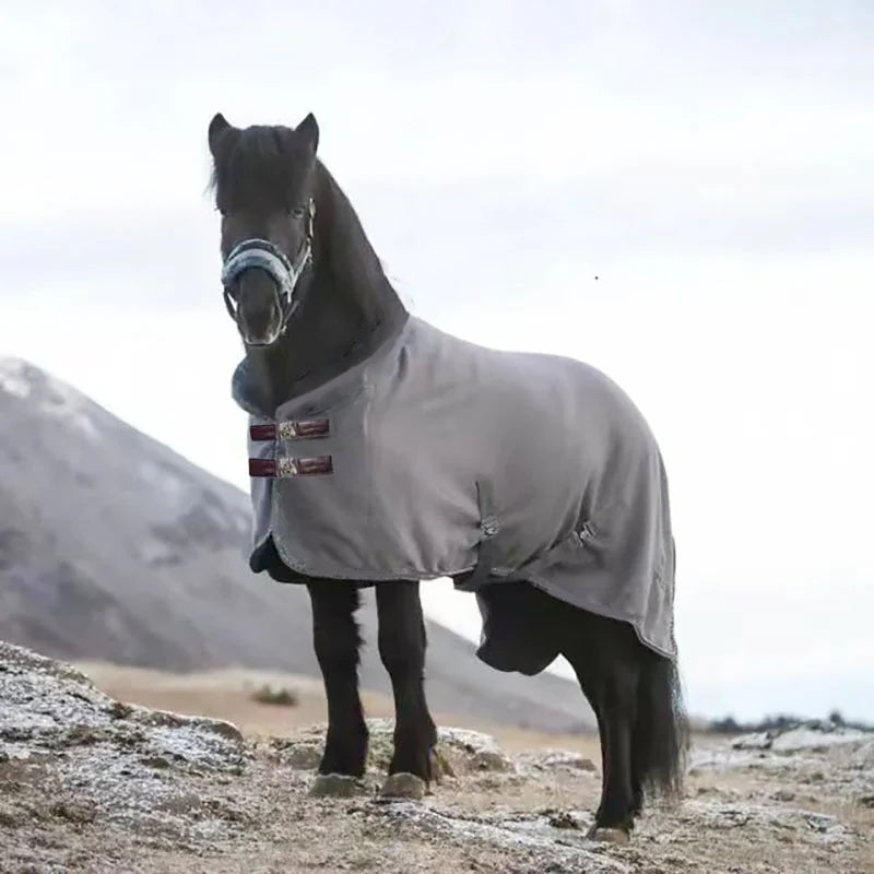 Protective Warm Horse Blanket with fleece lining and chest buckles, ideal for cold mountain environments and outdoor horse care.