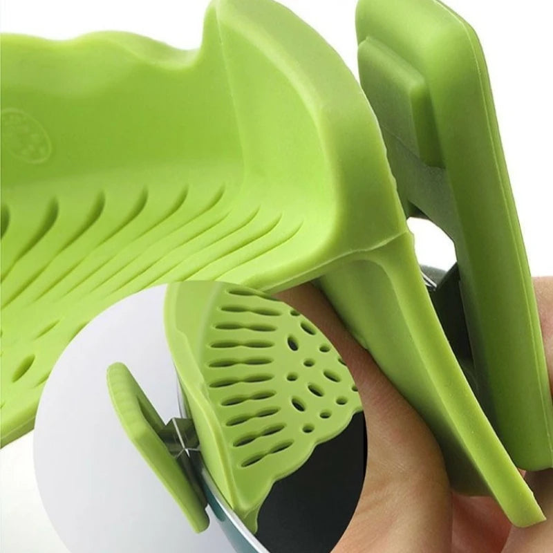 Close-up of Silicone Strainer - Noodle Vegetable | Spill-Free Design showing secure clip-on mechanism and flexible silicone material.